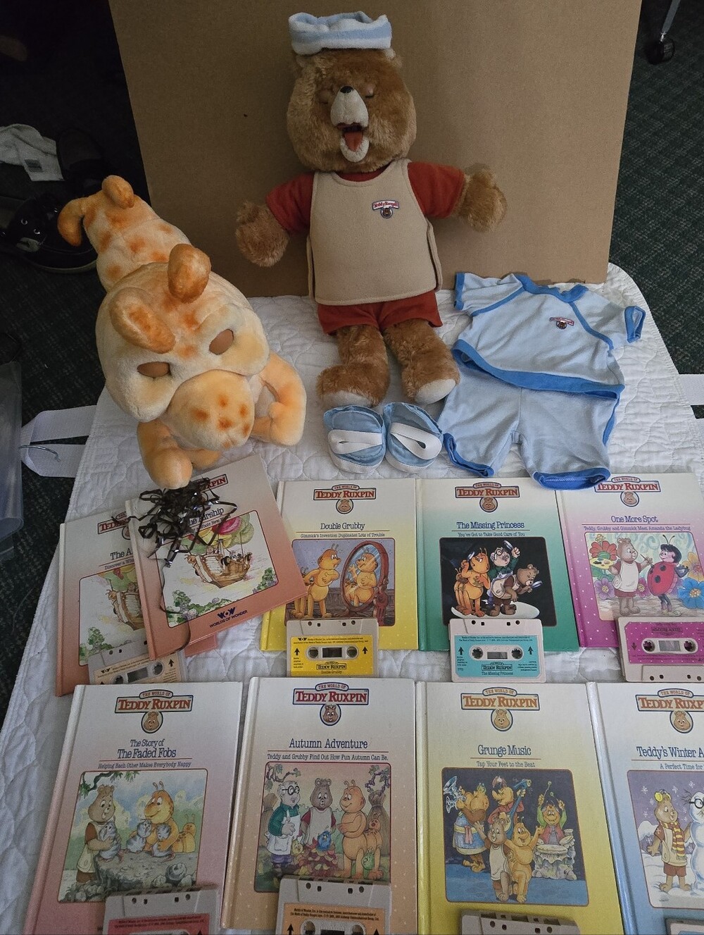 1980s Teddy Ruxpin Grubby 9 Books 9 Cassette Tapes With Case Lot EUC.